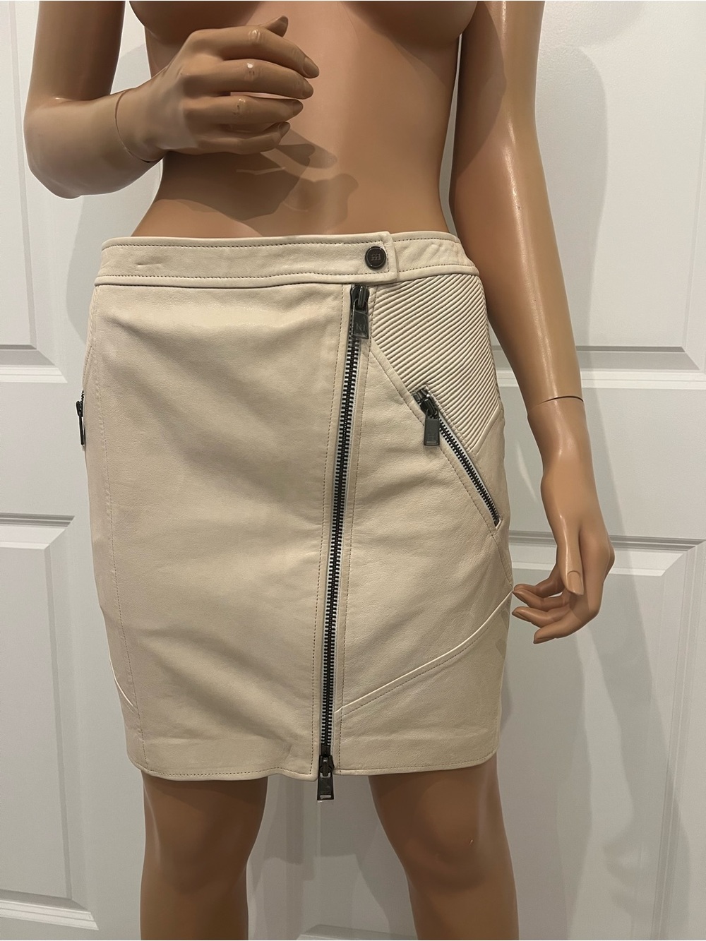 Haute Hippie Cream Zip-Front Faux Leather Mini Skirt as 8